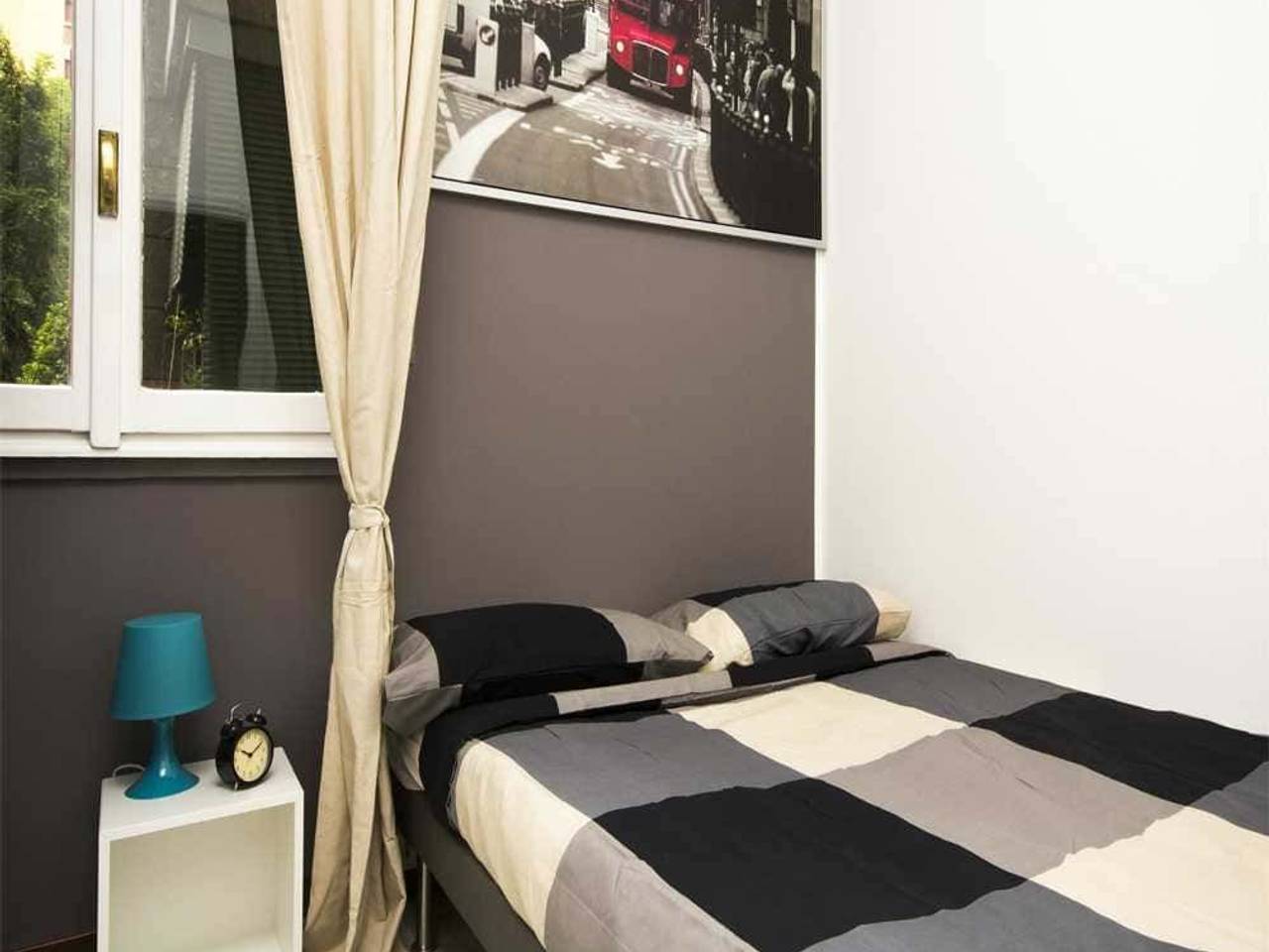 negozio in affitto a Milano in zona Lorenteggio