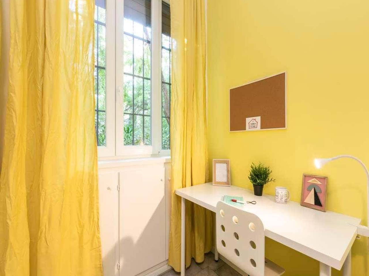 negozio in affitto a Milano in zona Porta Genova