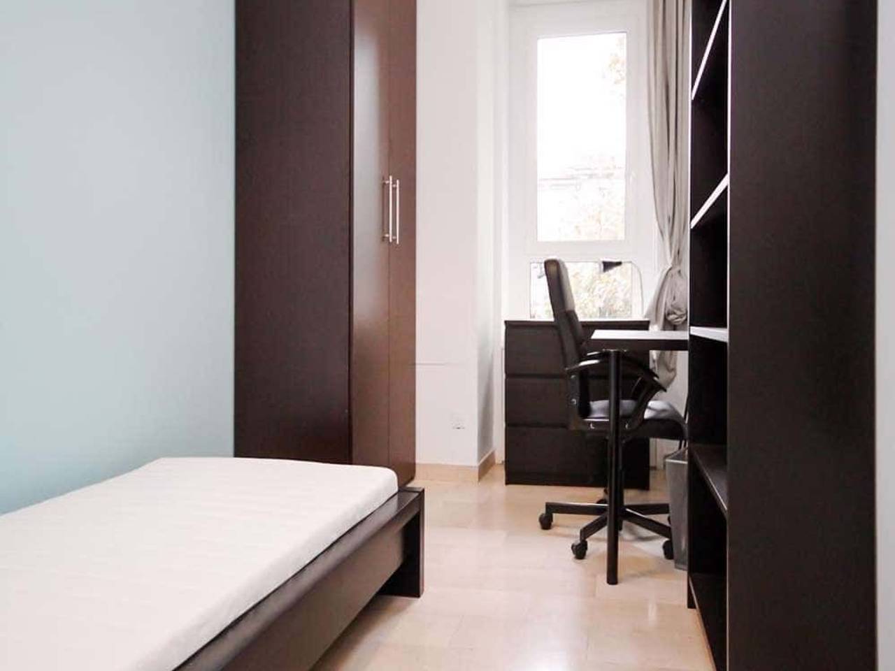 negozio in affitto a Milano in zona Porta Genova