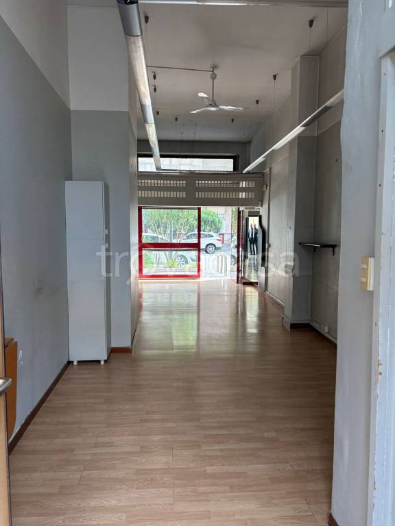 negozio in affitto a Milano in zona Solari