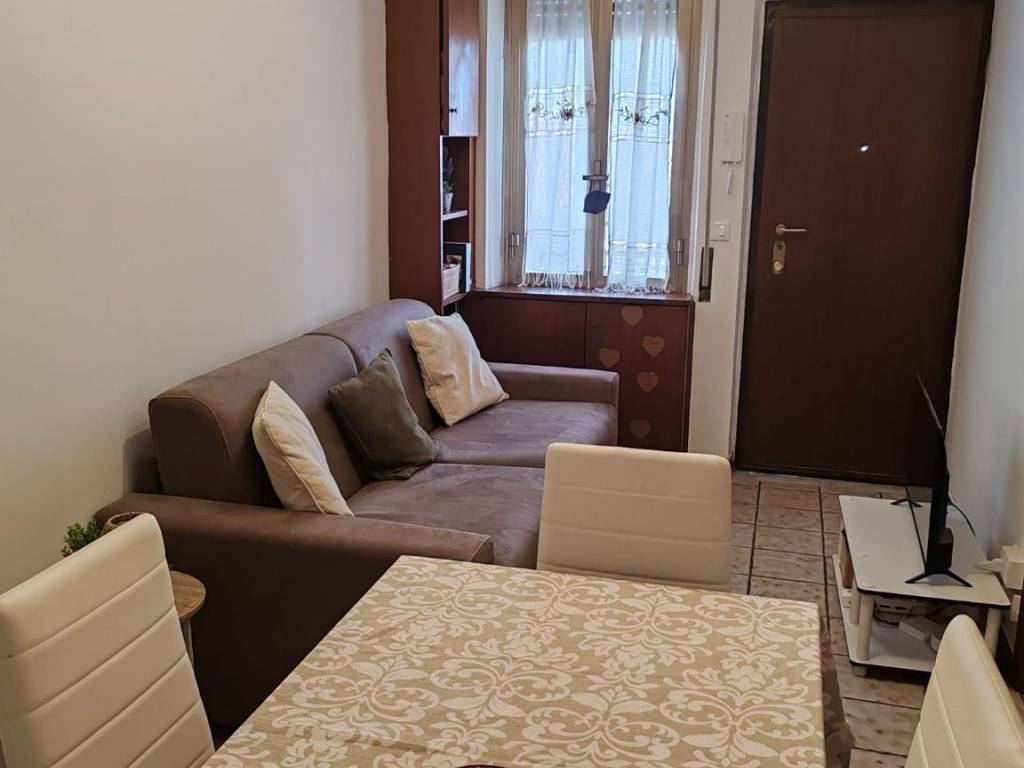 appartamento in affitto a Milano in zona Famagosta