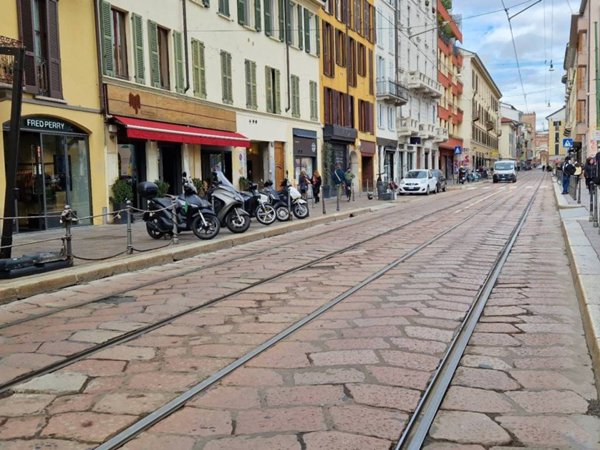 negozio in affitto a Milano