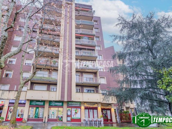 negozio in affitto a Milano in zona San Siro