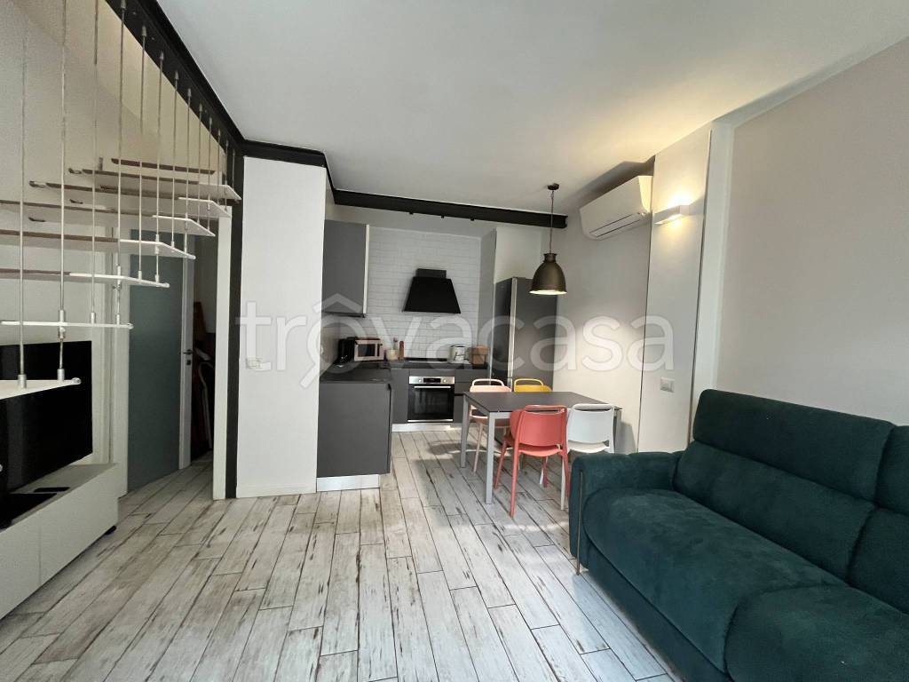 appartamento in affitto a Milano in zona Cascina dei Pomi