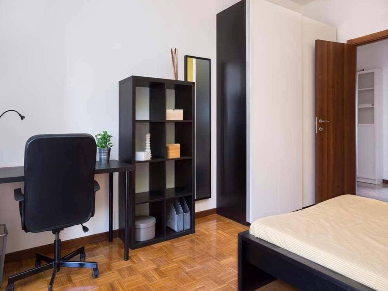 negozio in affitto a Milano in zona Dergano