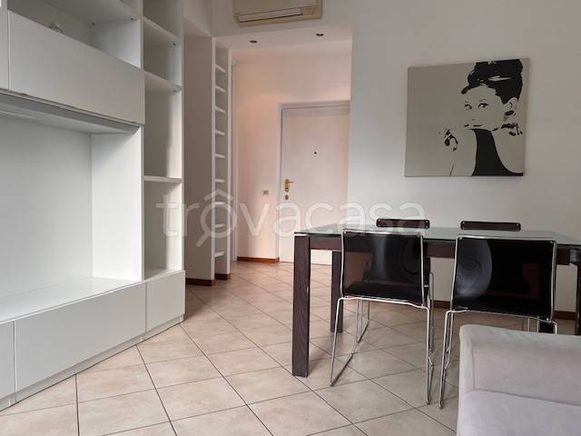 appartamento in affitto a Milano in zona Solari