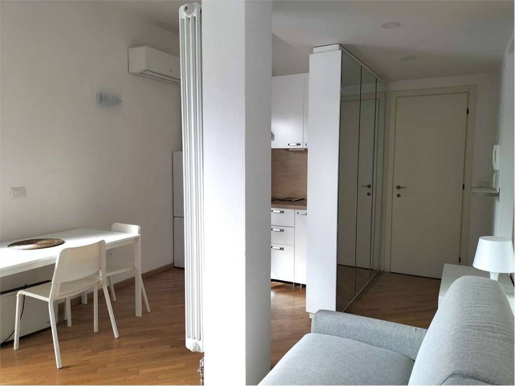 appartamento in affitto a Milano in zona XXII Marzo