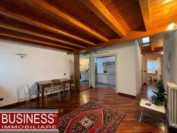 appartamento in affitto a Milano in zona Centro Direzionale