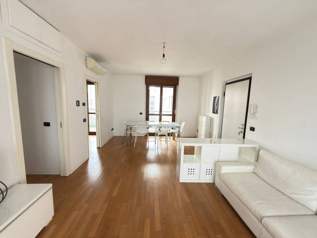 appartamento in affitto a Milano in zona Famagosta
