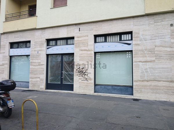 negozio in affitto a Milano in zona Lorenteggio