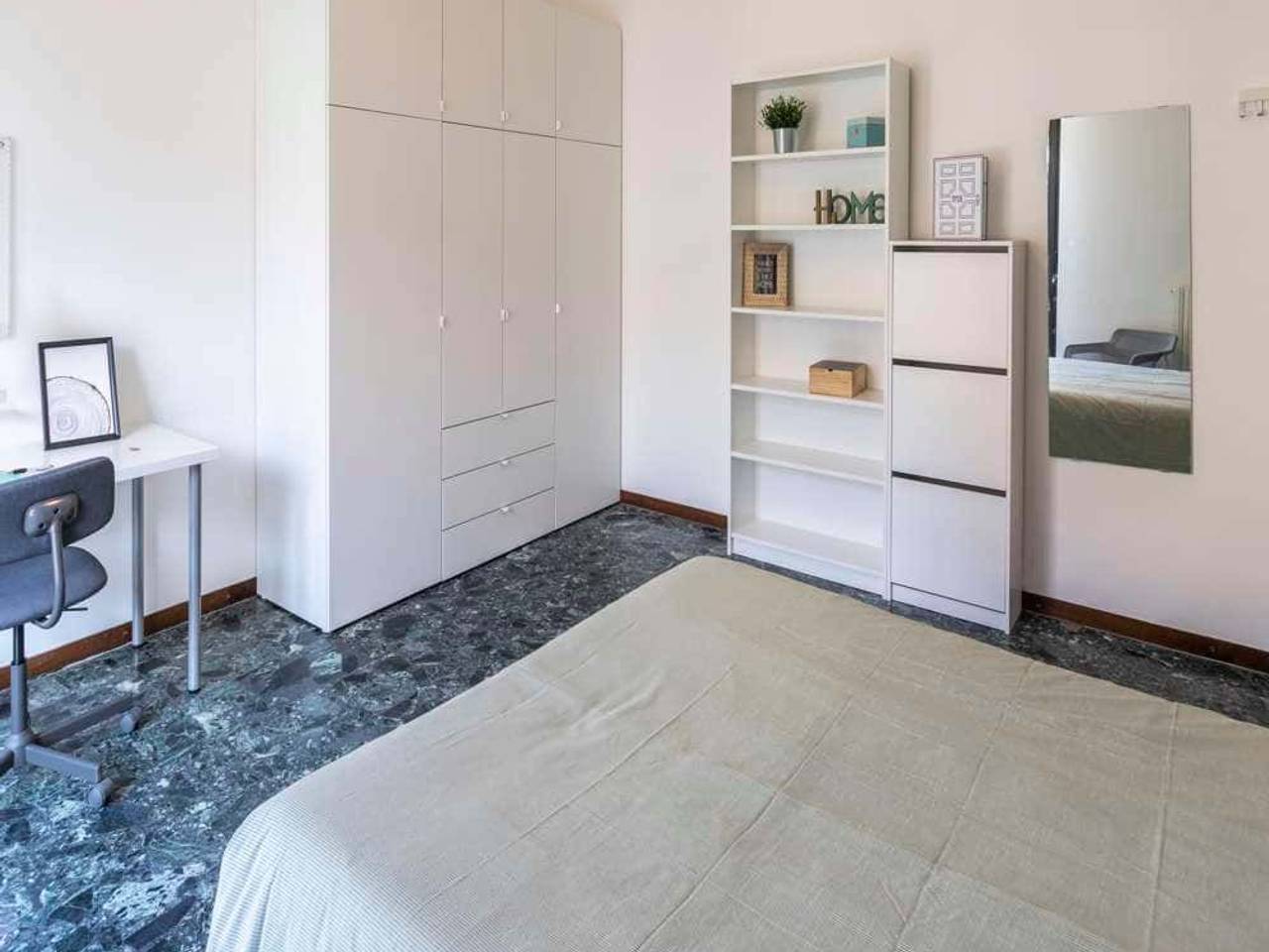 negozio in affitto a Milano in zona Isola