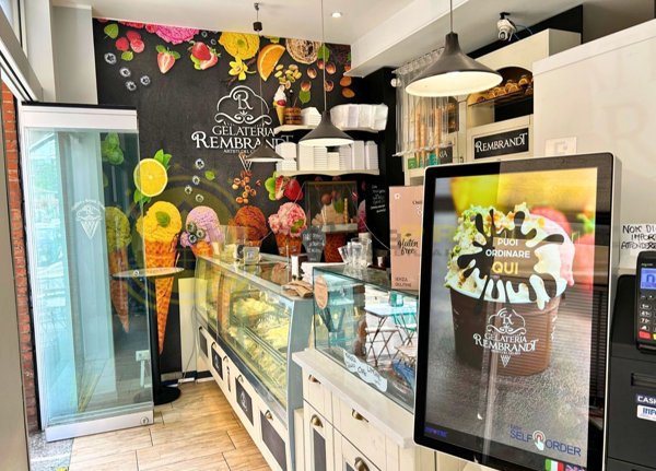 negozio in affitto a Milano