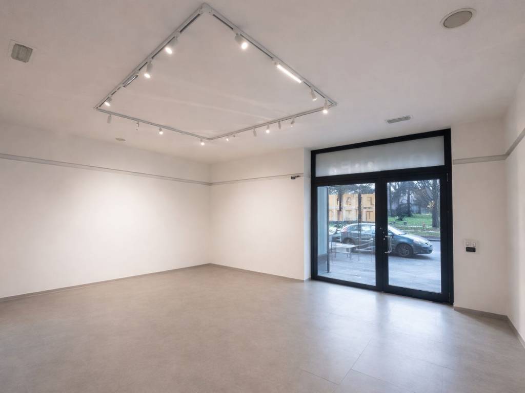 negozio in affitto a Milano in zona Bocconi