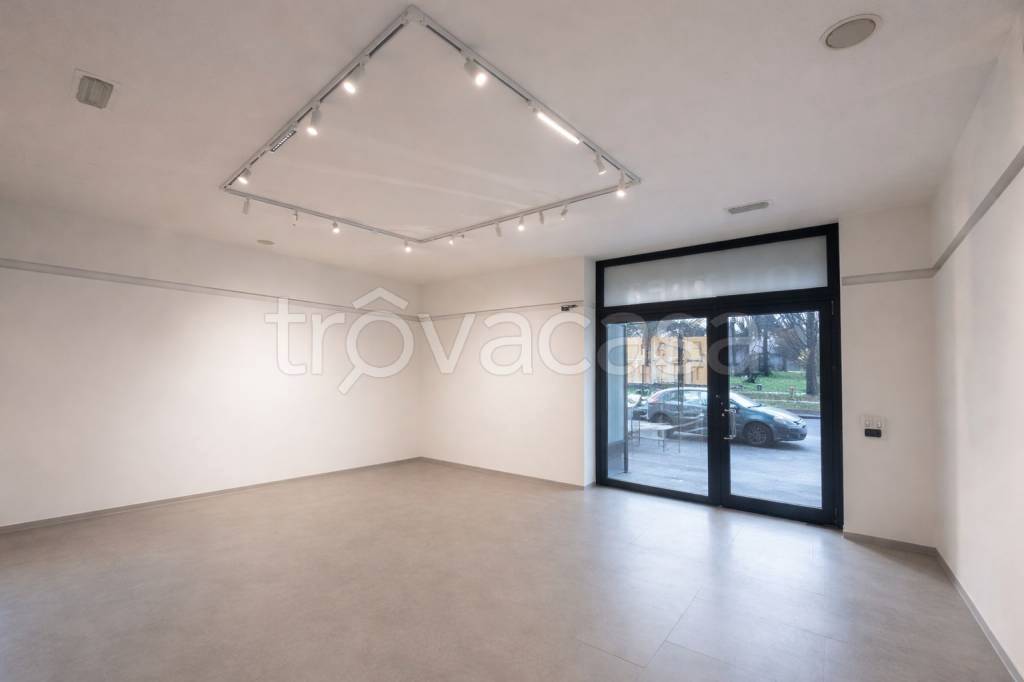 negozio in affitto a Milano in zona Bocconi