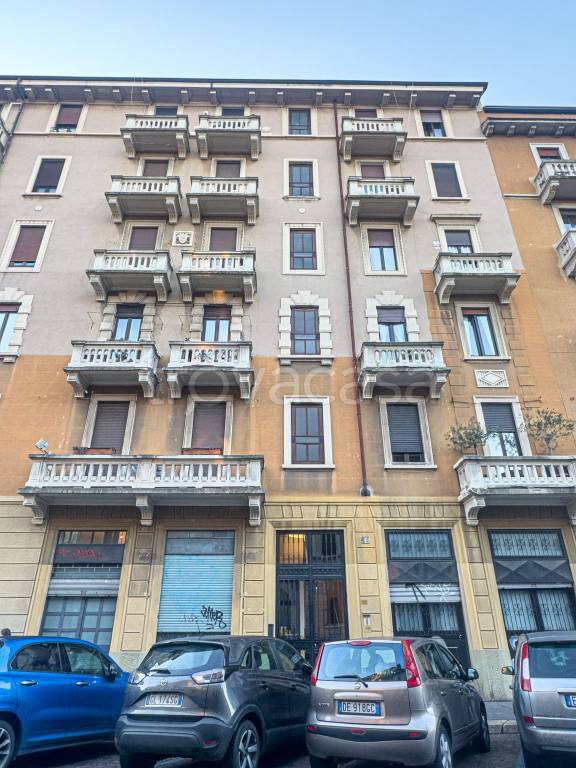 locale commerciale in affitto a Milano