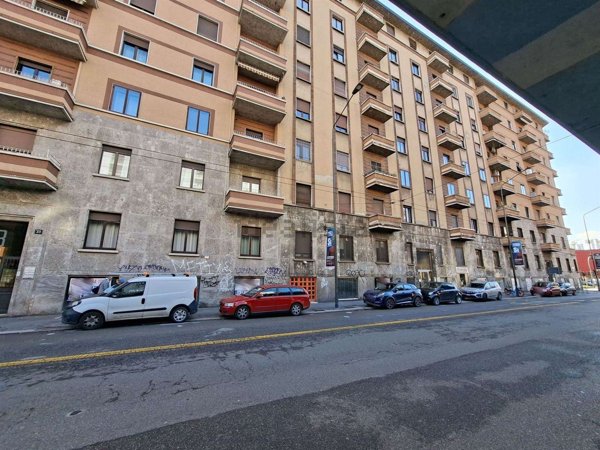 negozio in affitto a Milano in zona Quarto Oggiaro