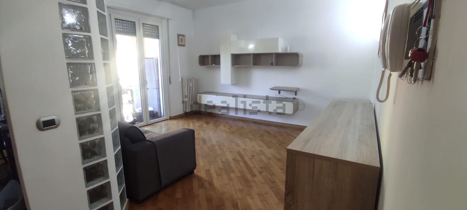 appartamento in affitto a Milano in zona Lorenteggio