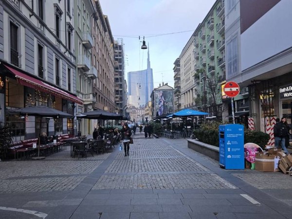 negozio in affitto a Milano in zona Porta Nuova