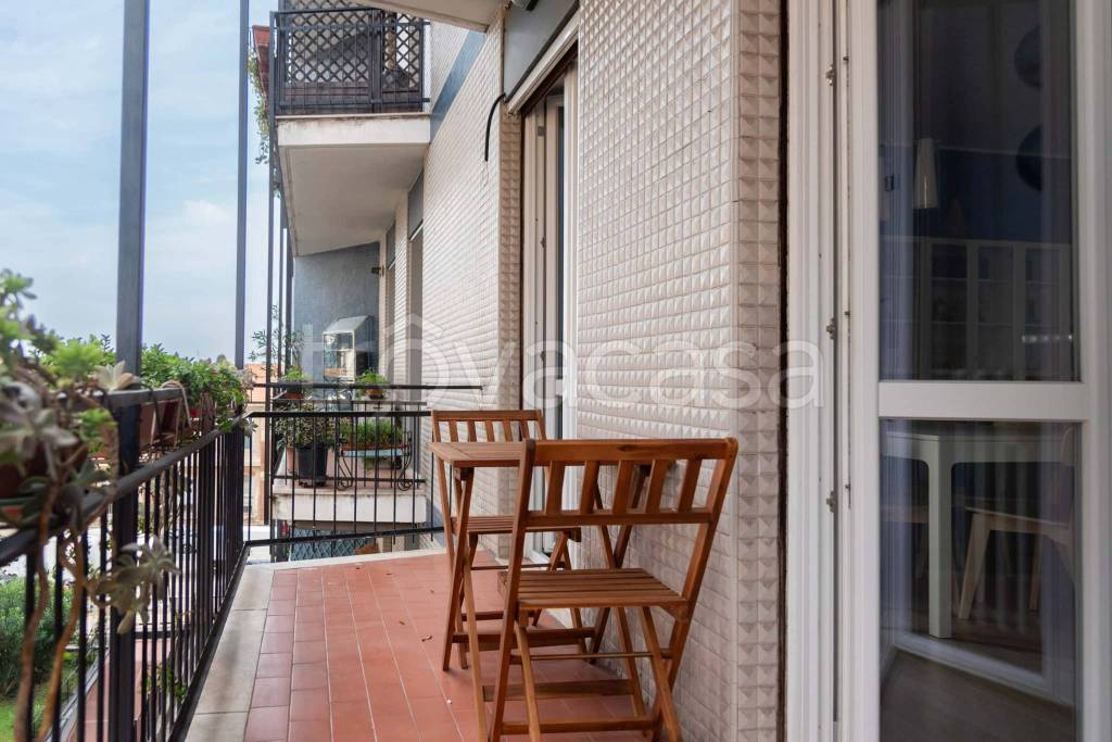 appartamento in affitto a Milano in zona Lorenteggio