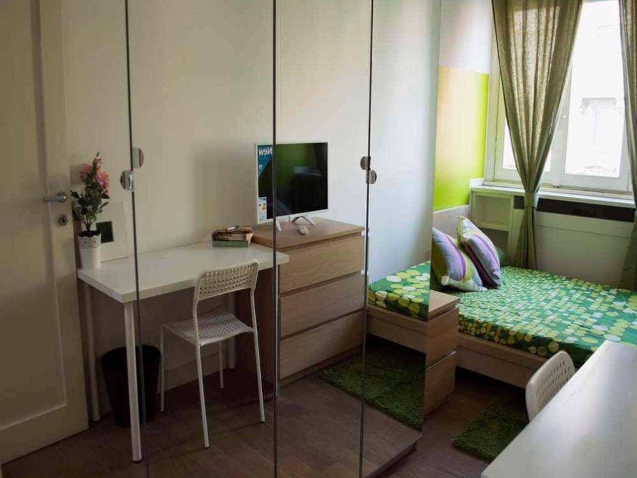 negozio in affitto a Milano in zona Isola