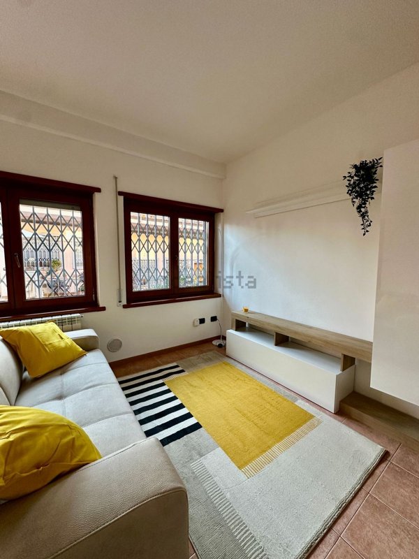 appartamento in affitto a Milano in zona Vigentino