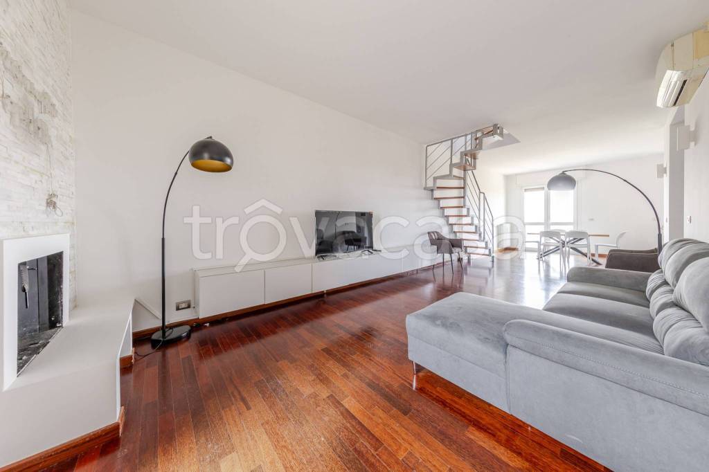 appartamento in affitto a Milano in zona Ghisolfa