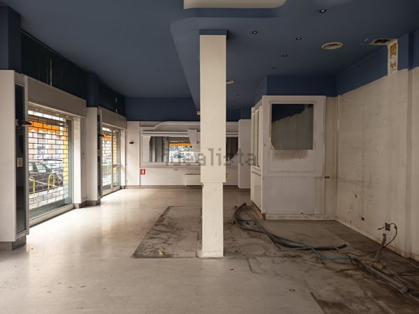 negozio in affitto a Milano