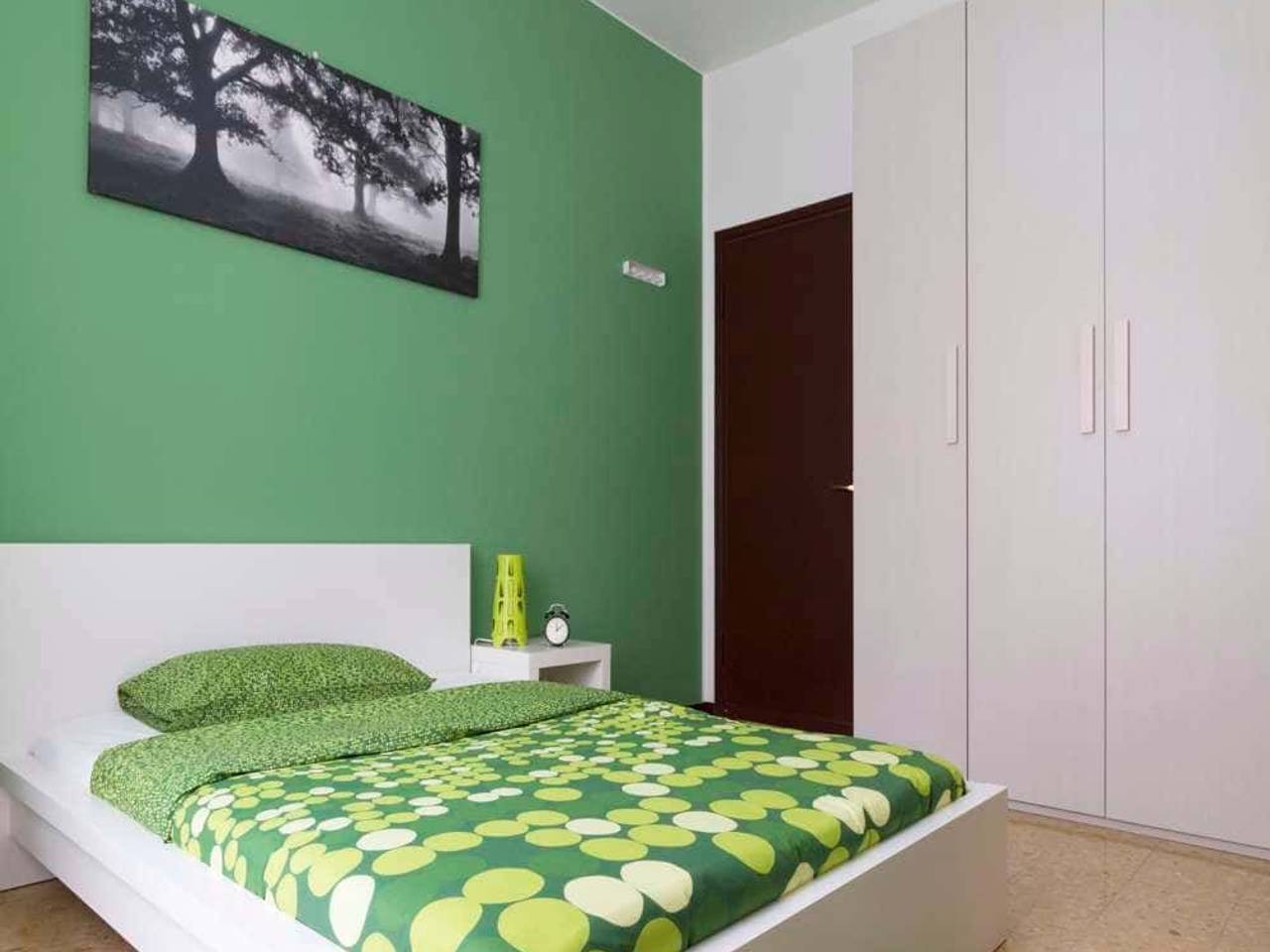 negozio in affitto a Milano in zona Isola