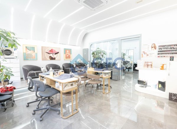 negozio in affitto a Milano