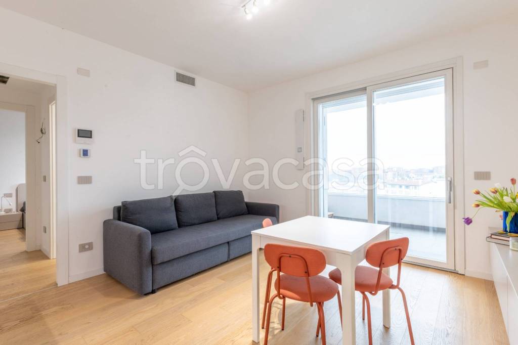 appartamento in affitto a Milano in zona Piazzale Lodi