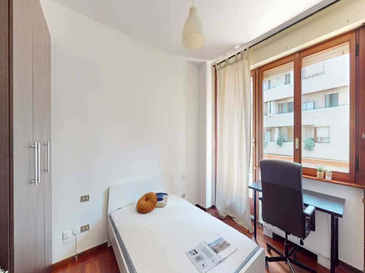 negozio in affitto a Milano in zona Isola