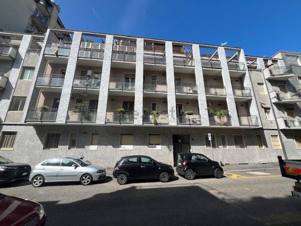 appartamento in affitto a Milano in zona Lorenteggio