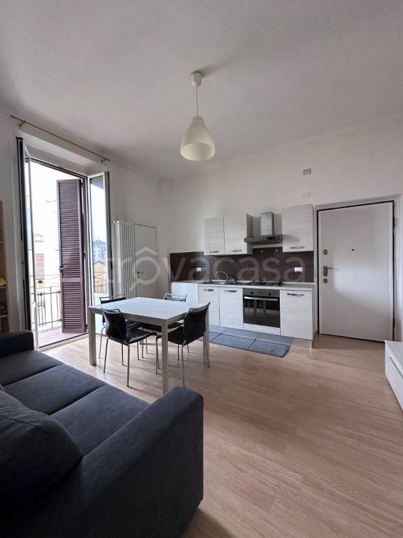 appartamento in affitto a Milano in zona Famagosta