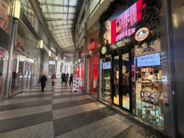 negozio in affitto a Milano