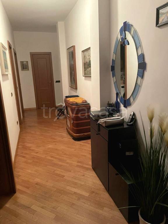 appartamento in affitto a Milano in zona Famagosta
