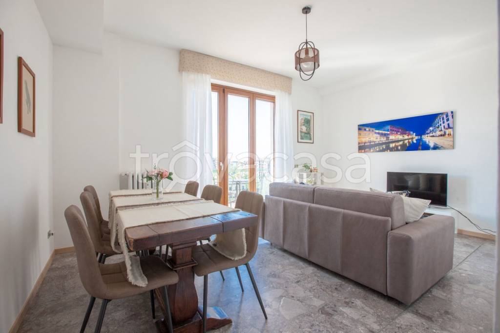 appartamento in affitto a Milano in zona Barona