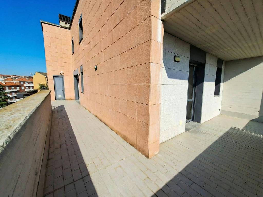 appartamento in affitto a Milano in zona Famagosta