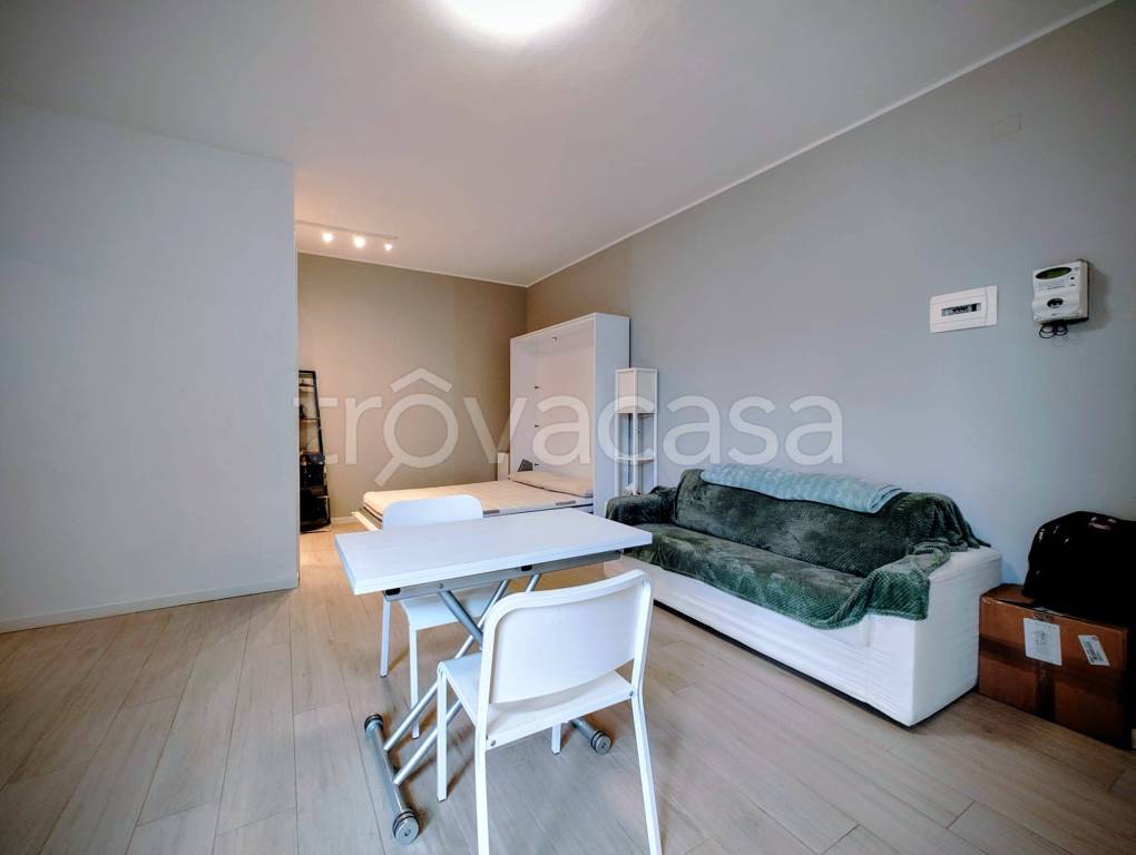 appartamento in affitto a Milano in zona Ponte Seveso
