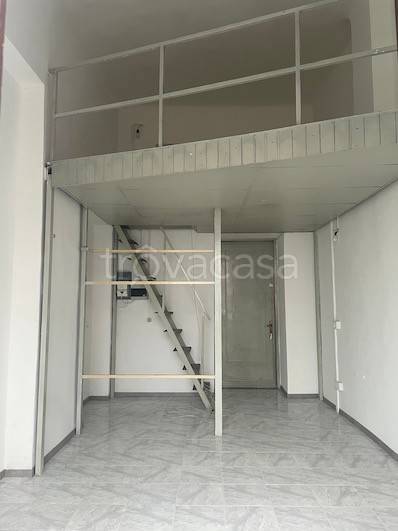 negozio in affitto a Milano in zona Porta Genova