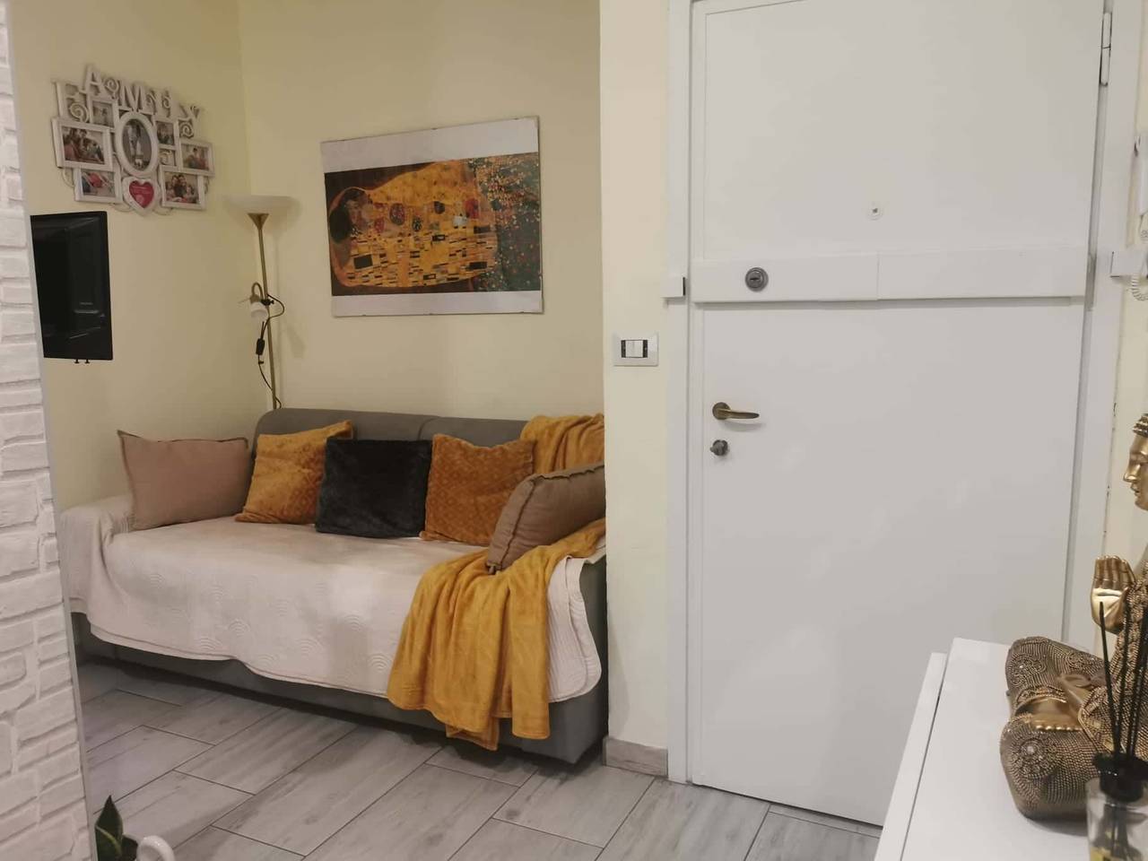 negozio in affitto a Milano in zona Affori