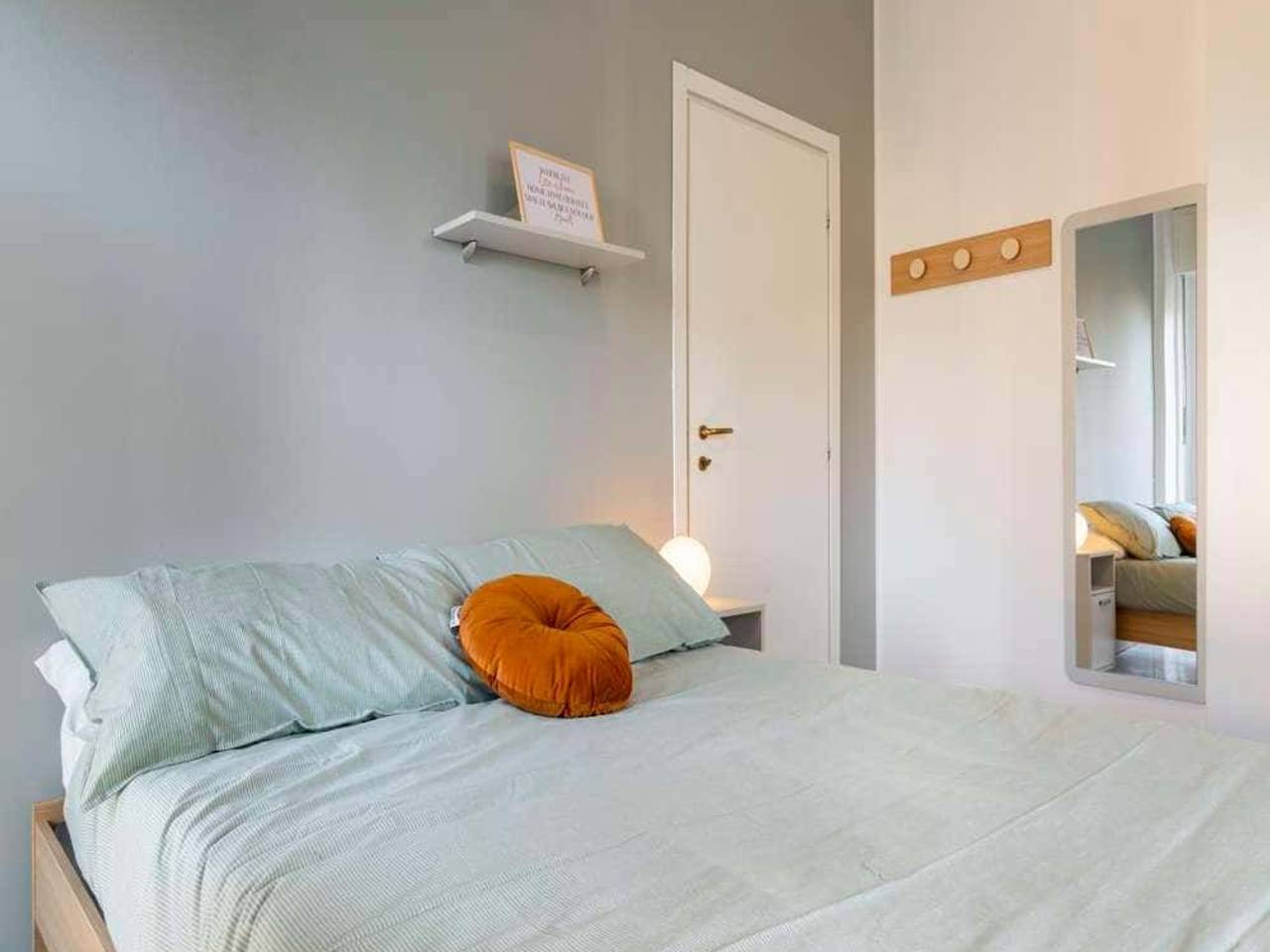 negozio in affitto a Milano in zona Lorenteggio