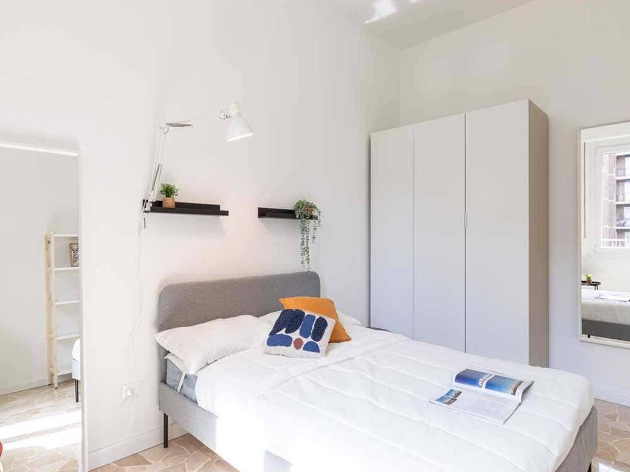 negozio in affitto a Milano in zona Lorenteggio