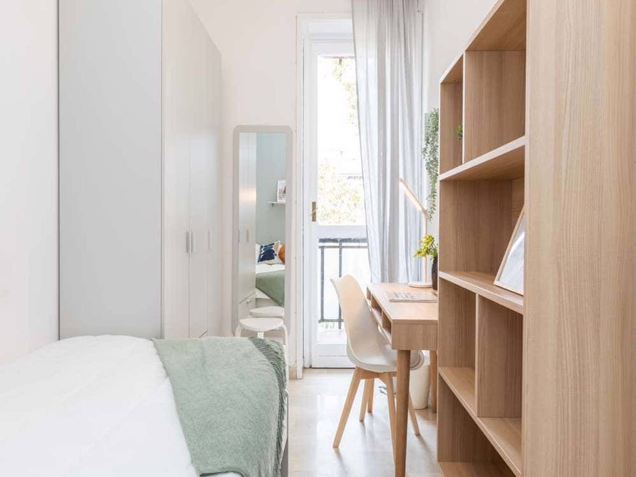 negozio in affitto a Milano in zona Porta Genova