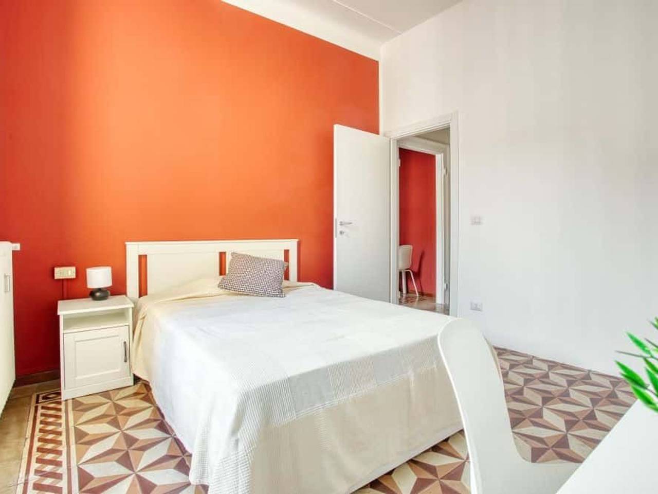 negozio in affitto a Milano in zona Morivione