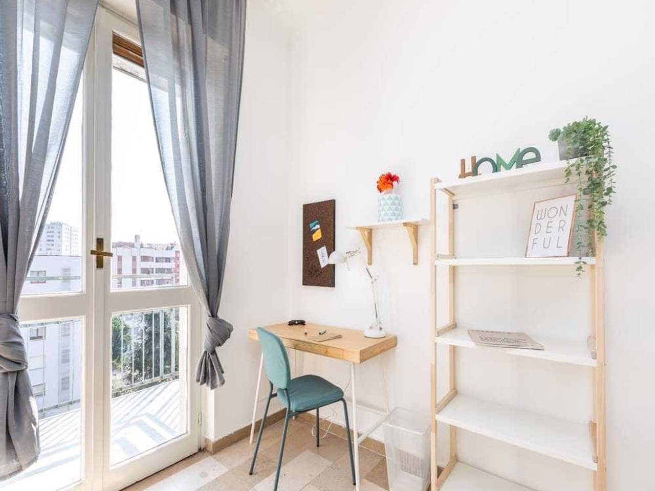 negozio in affitto a Milano in zona Rogoredo