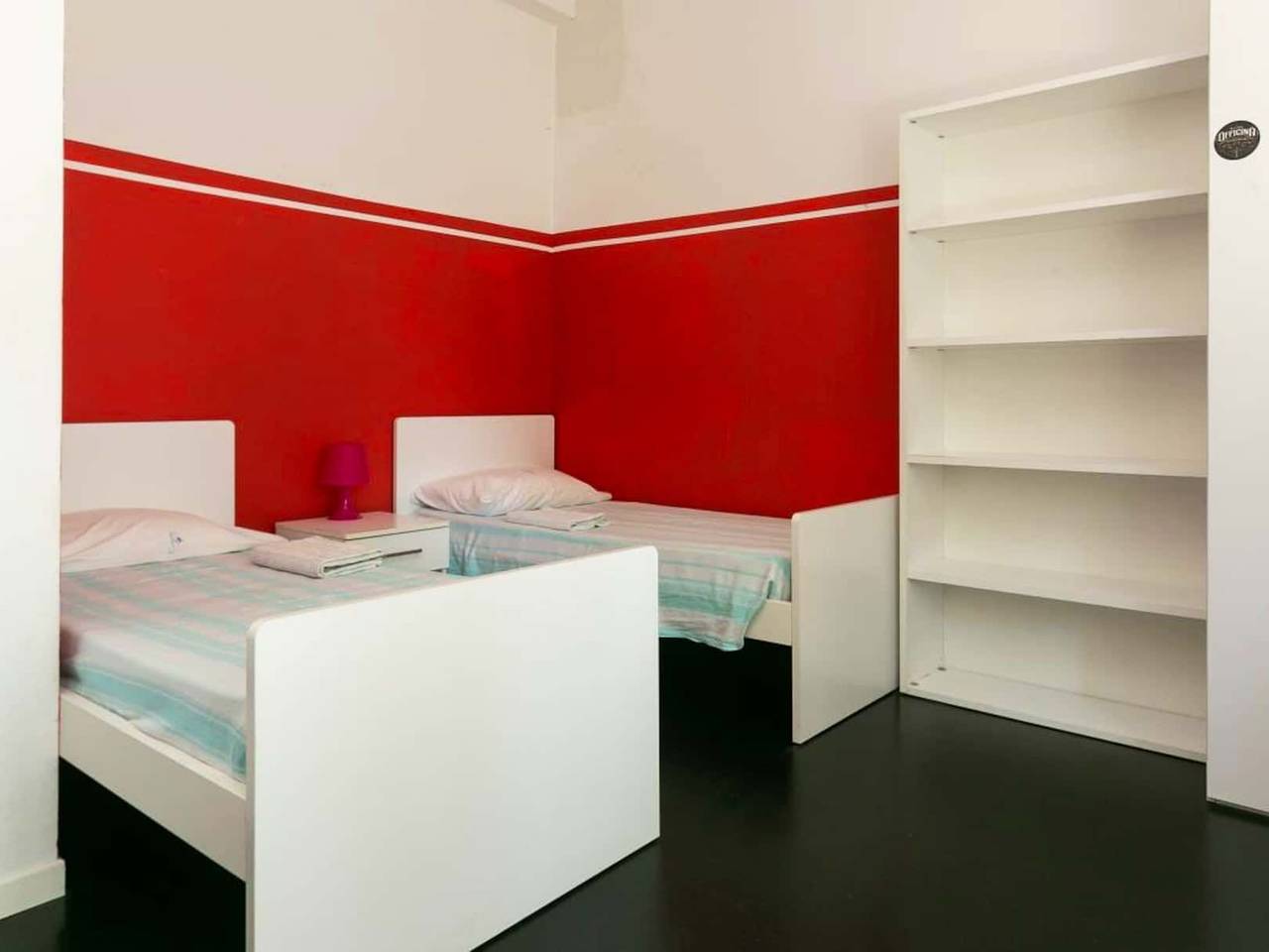 negozio in affitto a Milano in zona Conchetta