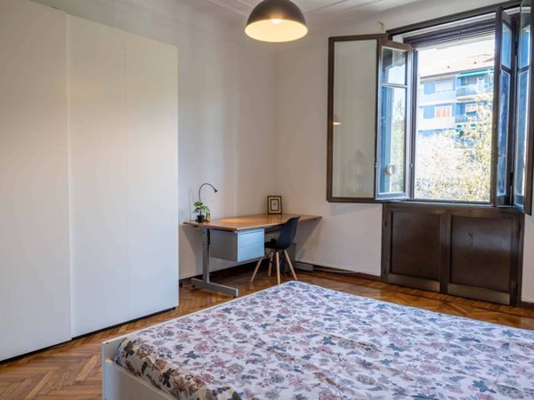 negozio in affitto a Milano in zona XXII Marzo