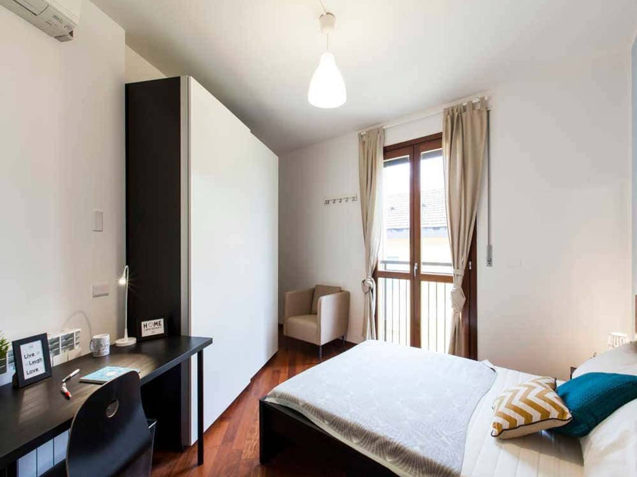 negozio in affitto a Milano in zona Piazzale Lodi