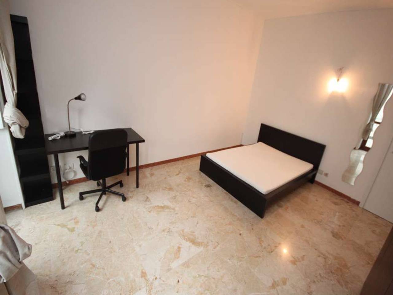 negozio in affitto a Milano in zona Centro Direzionale