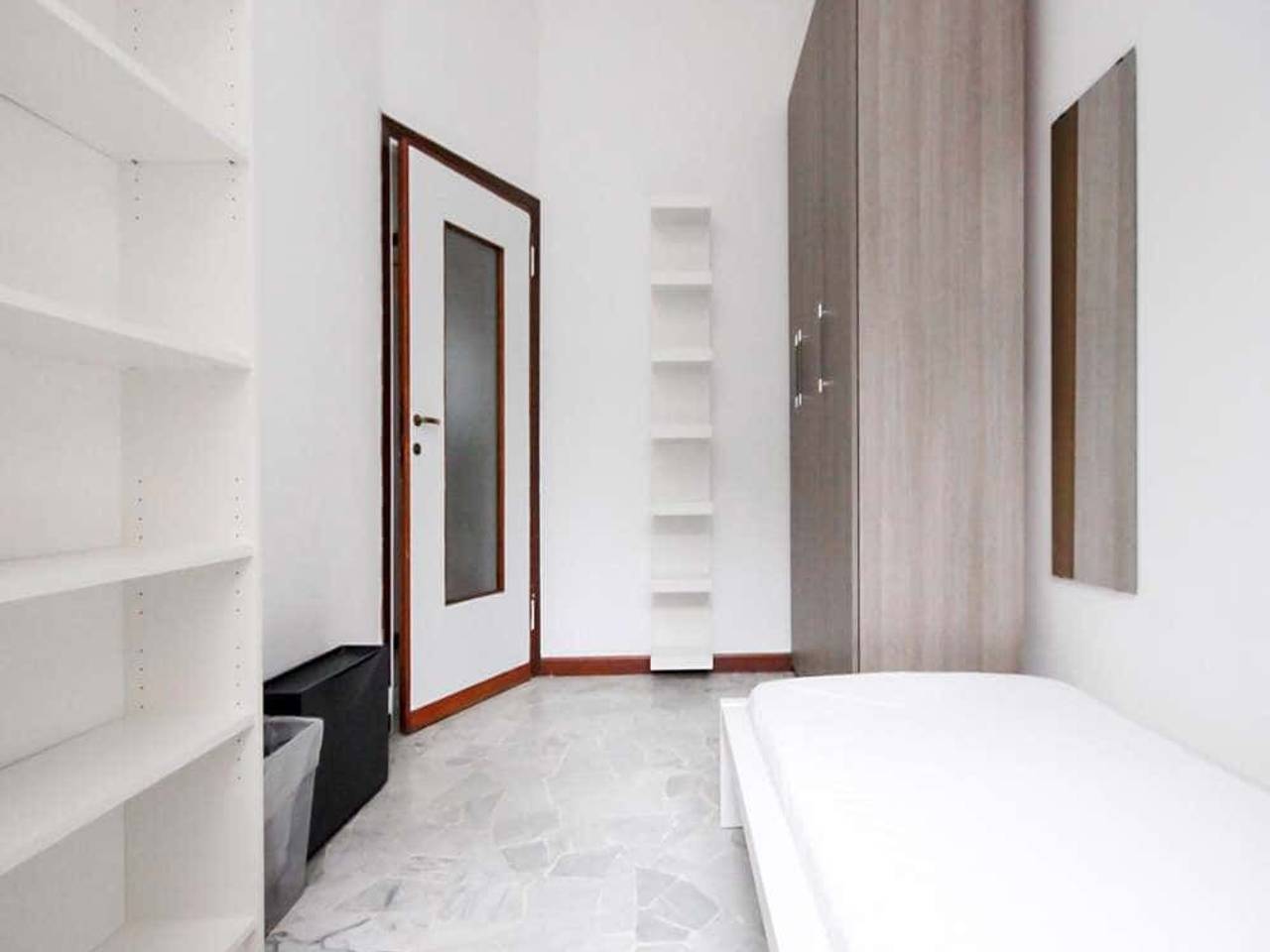 negozio in affitto a Milano in zona Lorenteggio